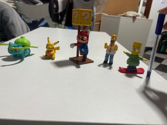 Figuras de colección variadas