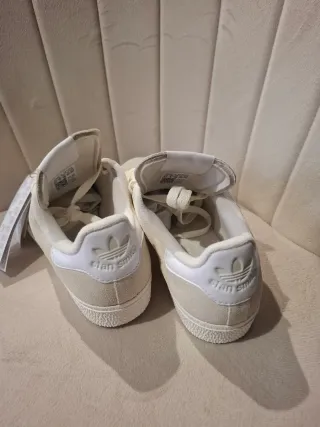 Zapatillas Adidas Beige Talla 38 unisex