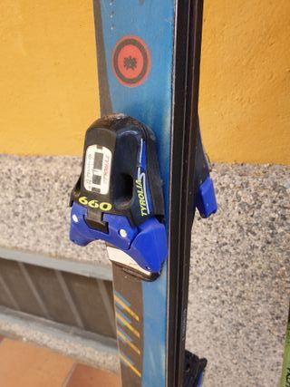 Esquís Fischer STX,fijaciones Tyrolia y bastones