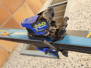 Esquís Fischer STX,fijaciones Tyrolia y bastones