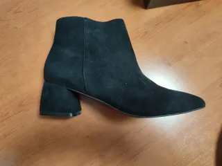 Botines negros tacón