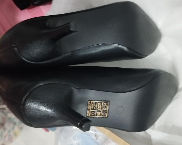 Botas altas negras talla 39