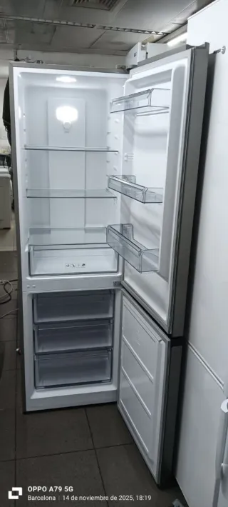 NEVERA COMBI QILIVE FREEZER ENERGÍA A+