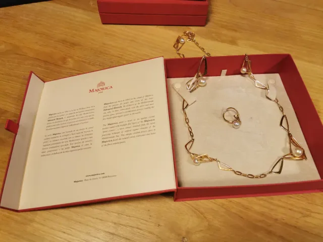 Collar y Anillo Majorica Perlas Doradas