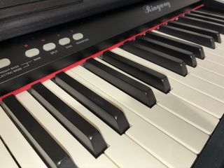 Piano profesional Ringway RP120