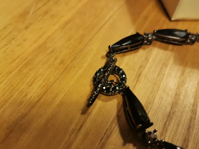 Conjunto Monet Collar, Pulsera y Pendientes Negro