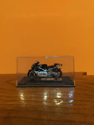 Modellino Honda NSR500 Loris Capirossi 2002