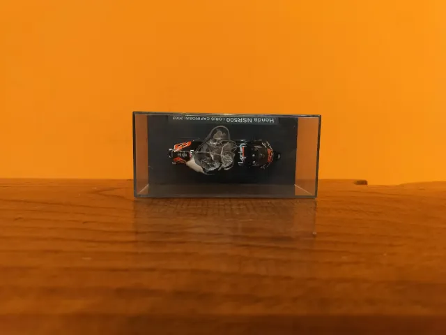 Modellino Honda NSR500 Loris Capirossi 2002