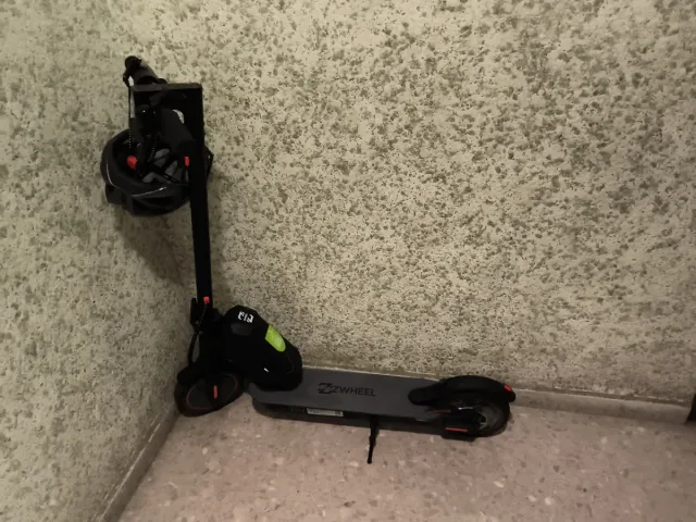 Patinete Eléctrico ZWHELL, casco y mochila