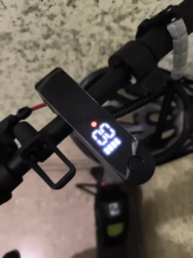 Patinete Eléctrico ZWHELL, casco y mochila