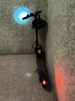 Patinete Eléctrico ZWHELL, casco y mochila