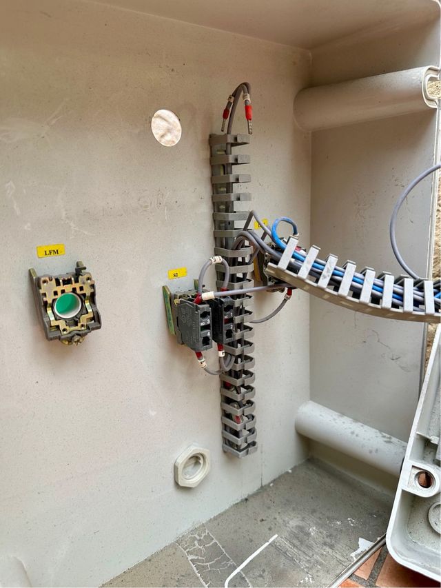 Armario eléctrico cabina de pintura USI Italia