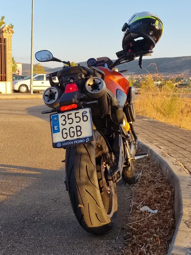 Yamaha MT-03 660cc Naranja