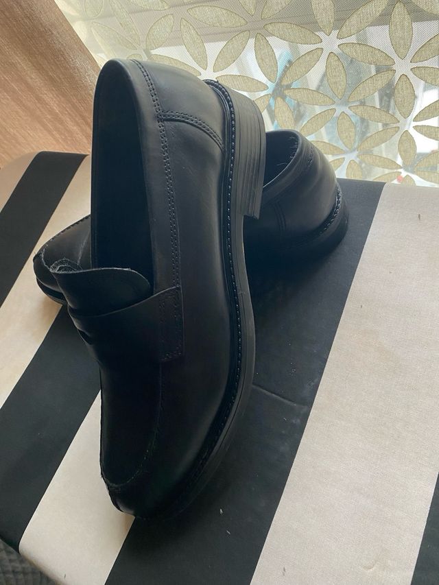 Zapatos de vestir UNIT talla 41 negros