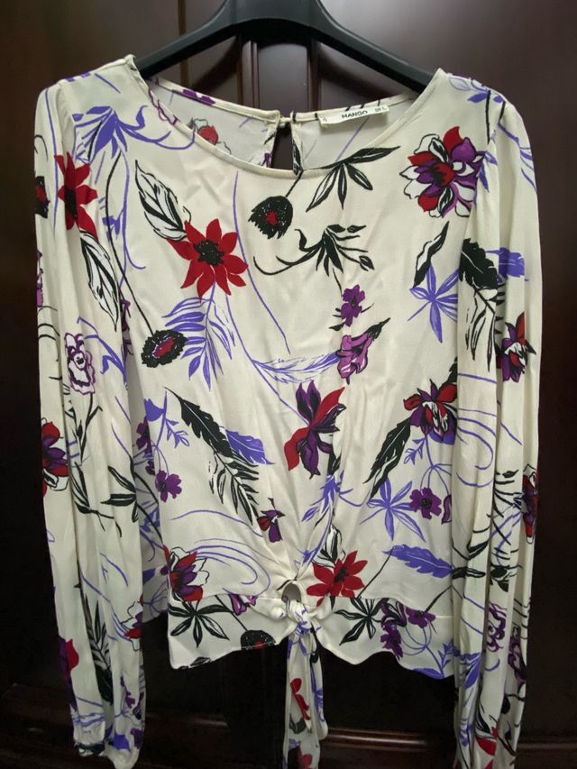 Blusa Mango Estampada Flores Talla L