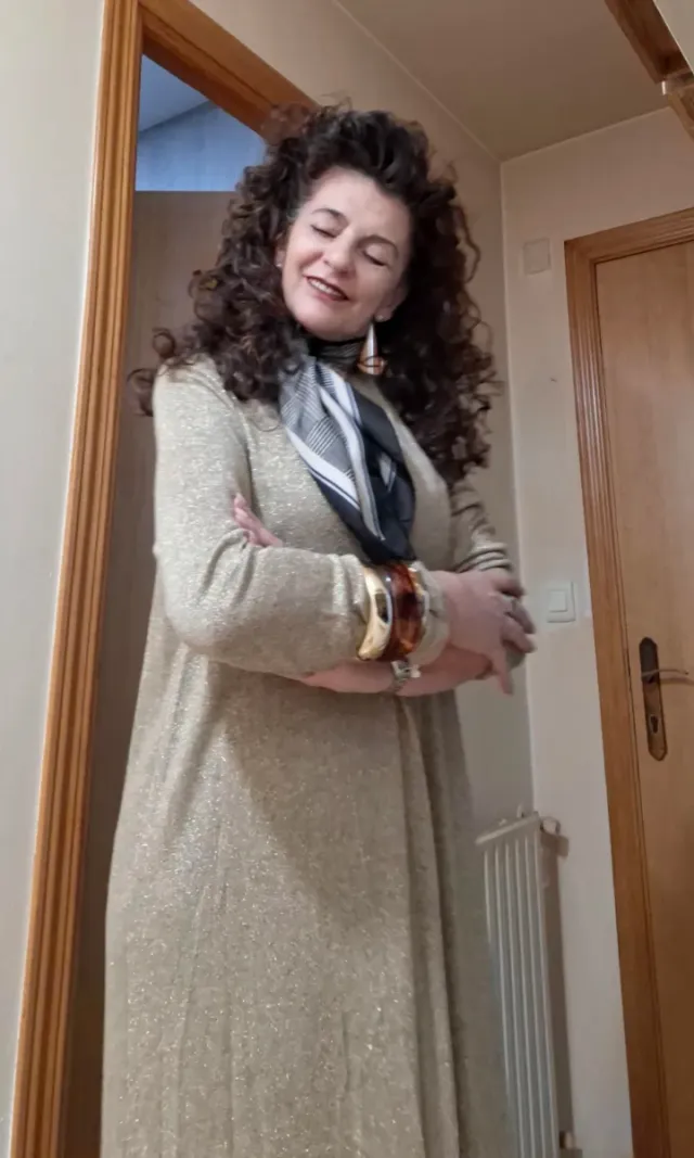 Vestido largo punto beige dorado