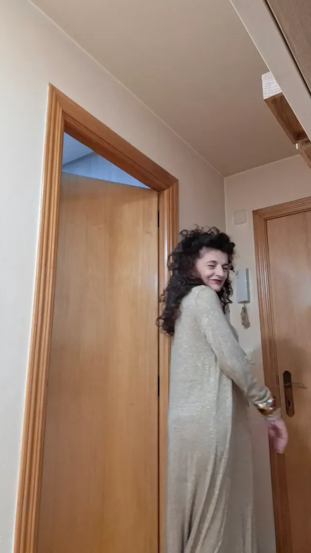 Vestido largo punto beige dorado