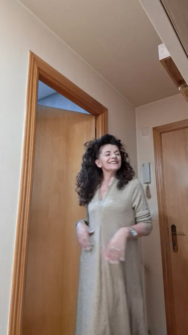 Vestido largo punto beige dorado