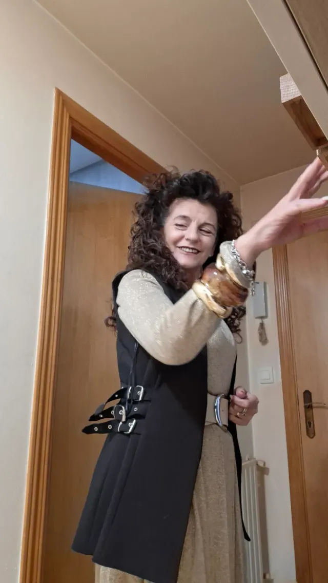 Vestido largo punto beige dorado