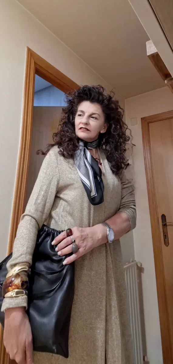 Vestido largo punto beige dorado