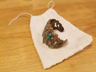 Pulsera Bimba y Lola dorada con turquesas