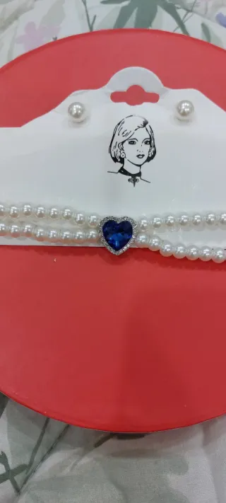 Set collana e orecchini con cuore blu