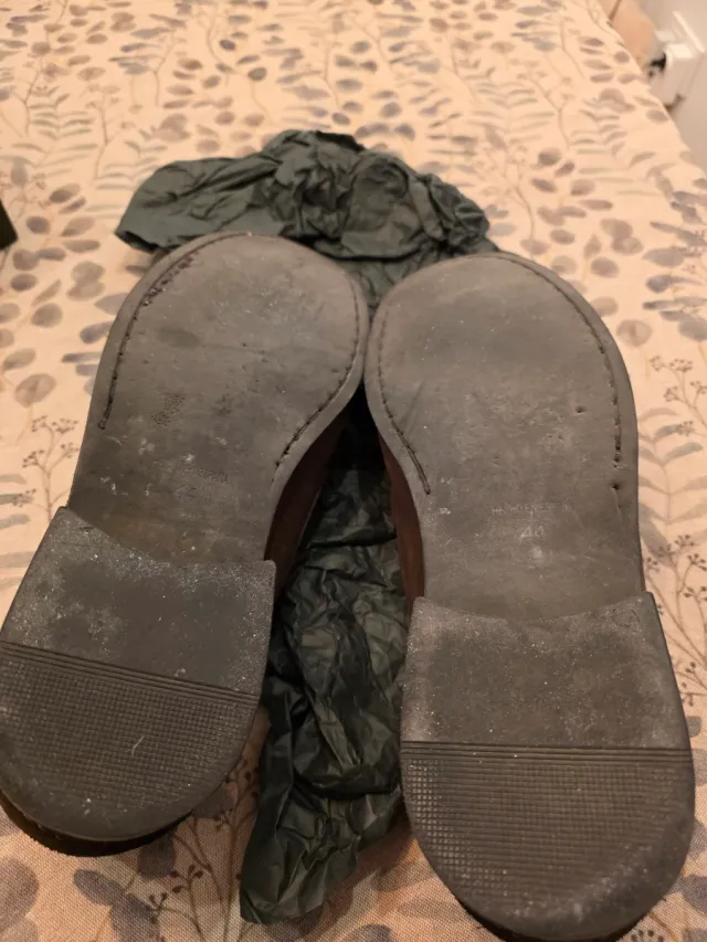 Zapatos de ante marrones talla 44