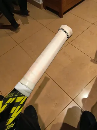 Raqueta Tenis Babolat Pure Aero Team 2023 Puño 2.