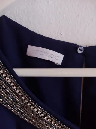 Vestido azul con pedrería