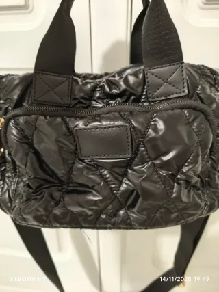 Bolso bandolera negro acolchado