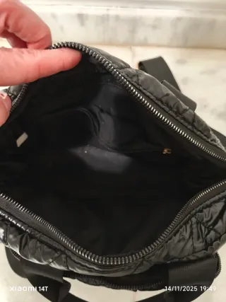 Bolso bandolera negro acolchado