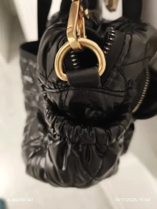 Bolso bandolera negro acolchado