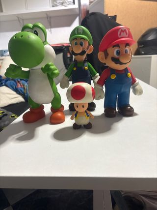 Figuras Mario Bros: Mario, Luigi, Yoshi y Toad