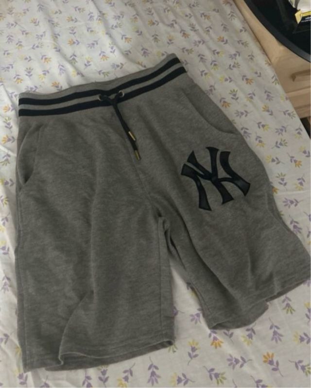Pantalones Cortos New York Yankees Grises