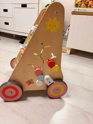 Correpasillos madera con actividades