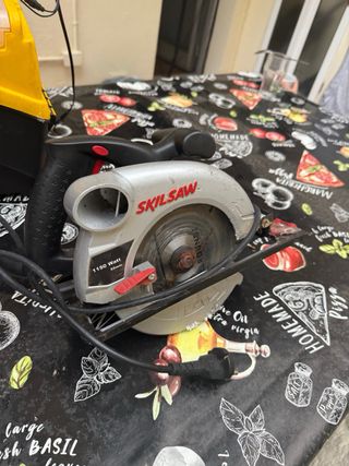 Sierra circular y caladora