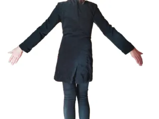 Abrigo Desigual mujer negro y rojo