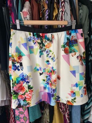 Falda estampada floral geométrica