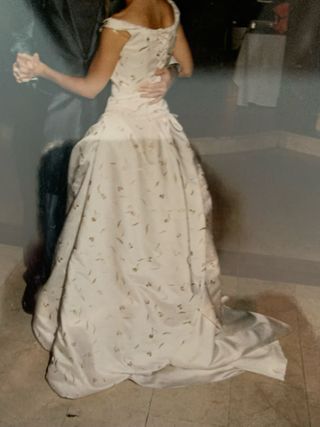 Vestido de Novia Pronovias Blanco y Dorado