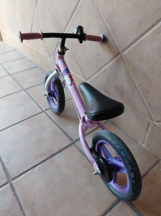 Bici de equilibrio infantil rosa