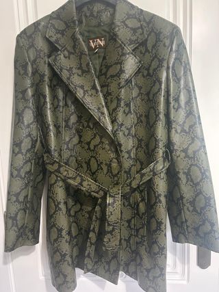 Chaqueta efecto piel serpiente VN Talla M