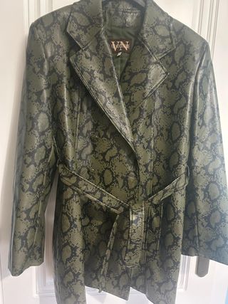 Chaqueta efecto piel serpiente VN Talla M