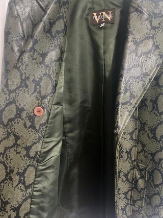 Chaqueta efecto piel serpiente VN Talla M