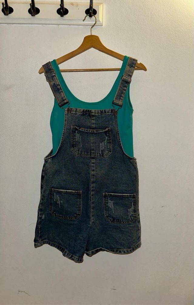 Cada prenda se vende por 5€