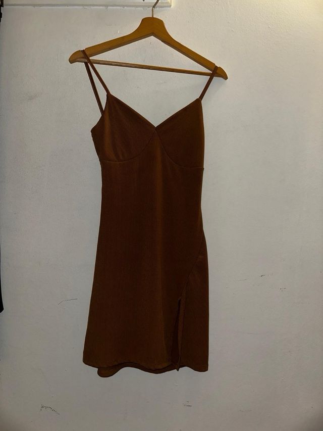 Cada prenda se vende por 5€