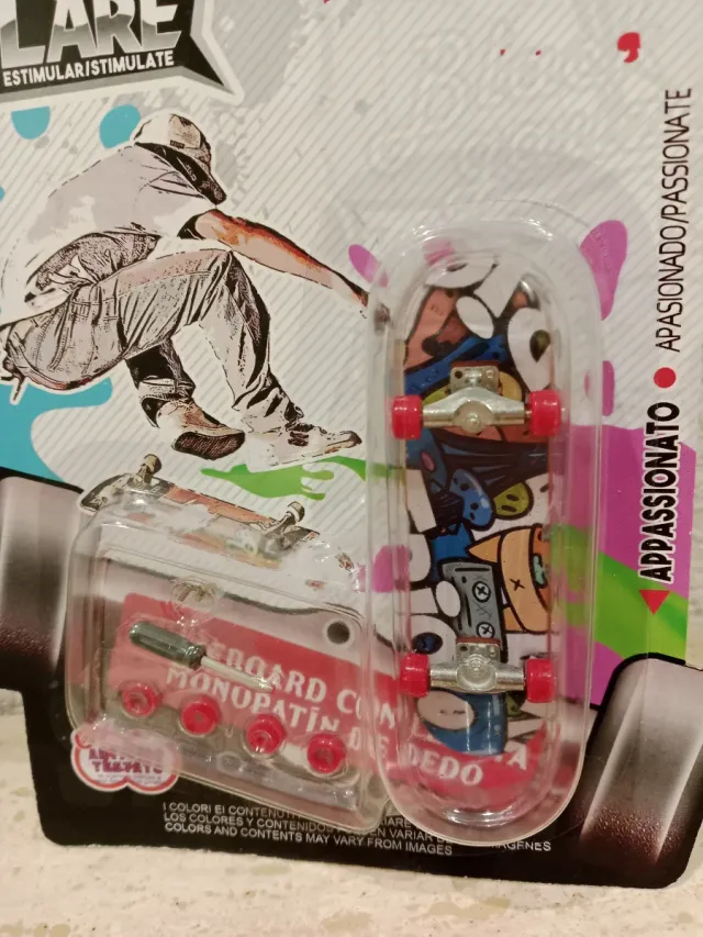 Mini patinete de dedo OUSDY