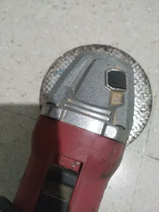 Amoladora Radial Eléctrica
