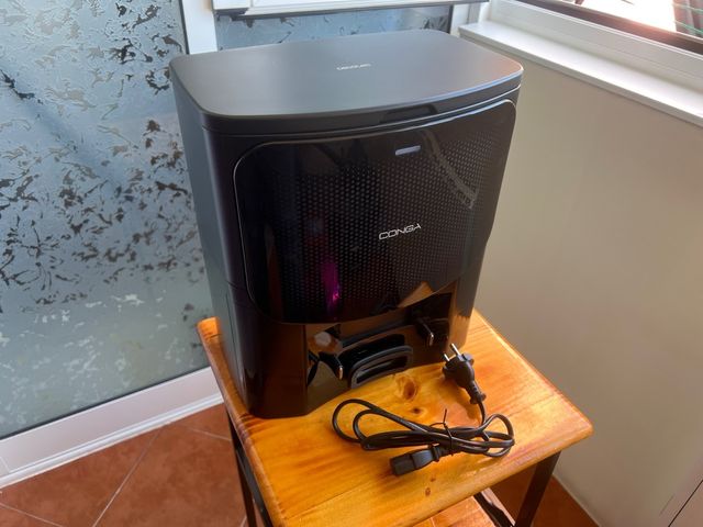 2499 Conga Ultra Home Base Autovaciado 2499.