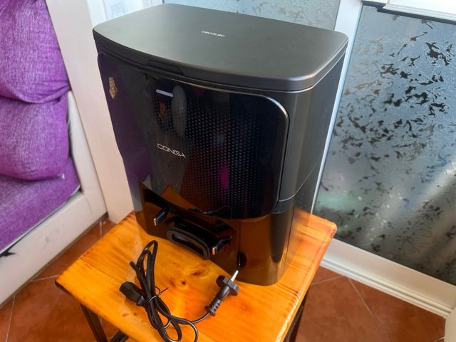 2499 Conga Ultra Home Base Autovaciado 2499.