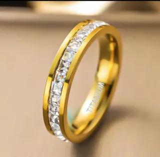 Anillo Titanio, chapado en Oro 18k Circonitas